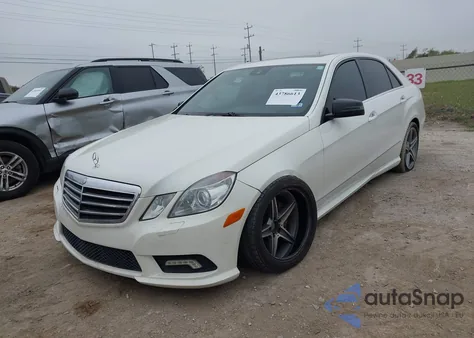 2011 Mercedes-Benz E 550 из США, поврежденный, VIN WDDHF7CB0BA358273